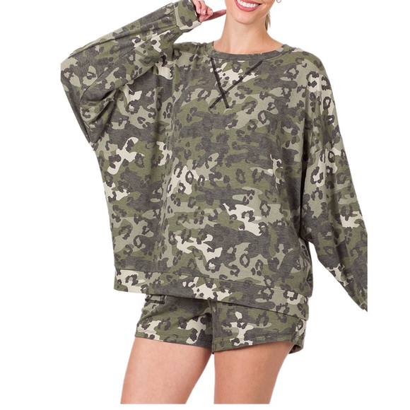 Soft, Light Weight, Comfy Camouflage Pullover Drawstring Shorts Top & Bottom Set - Picture 7 of 8